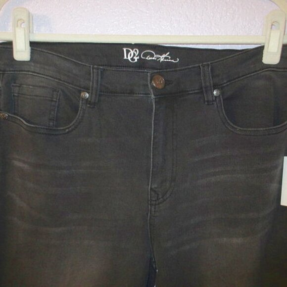 DG2 Diane Gilman Embroidered Flare Jeans Size 14 P Virtual Stretch Denim Boho - Picture 4 of 10